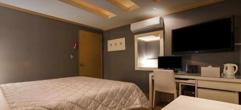 Sinyoung Motel โซล ภายนอก รูปภาพ