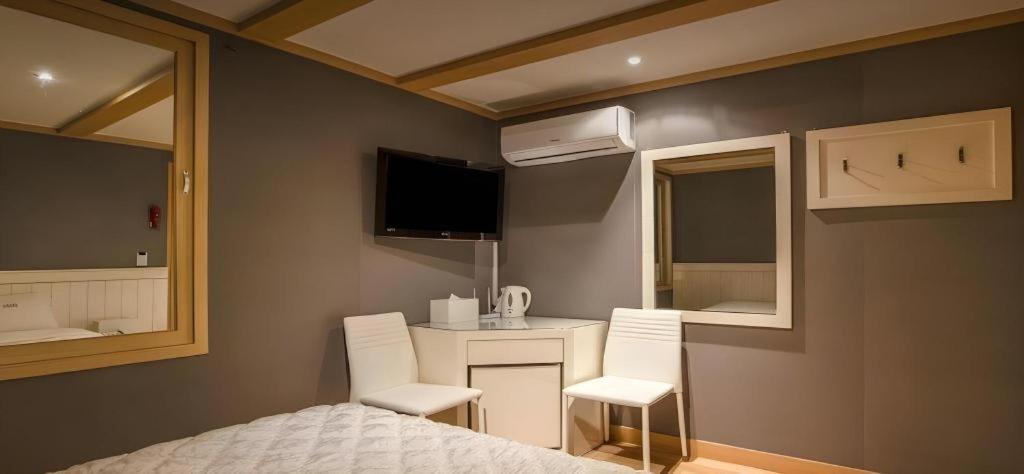 Sinyoung Motel โซล ภายนอก รูปภาพ